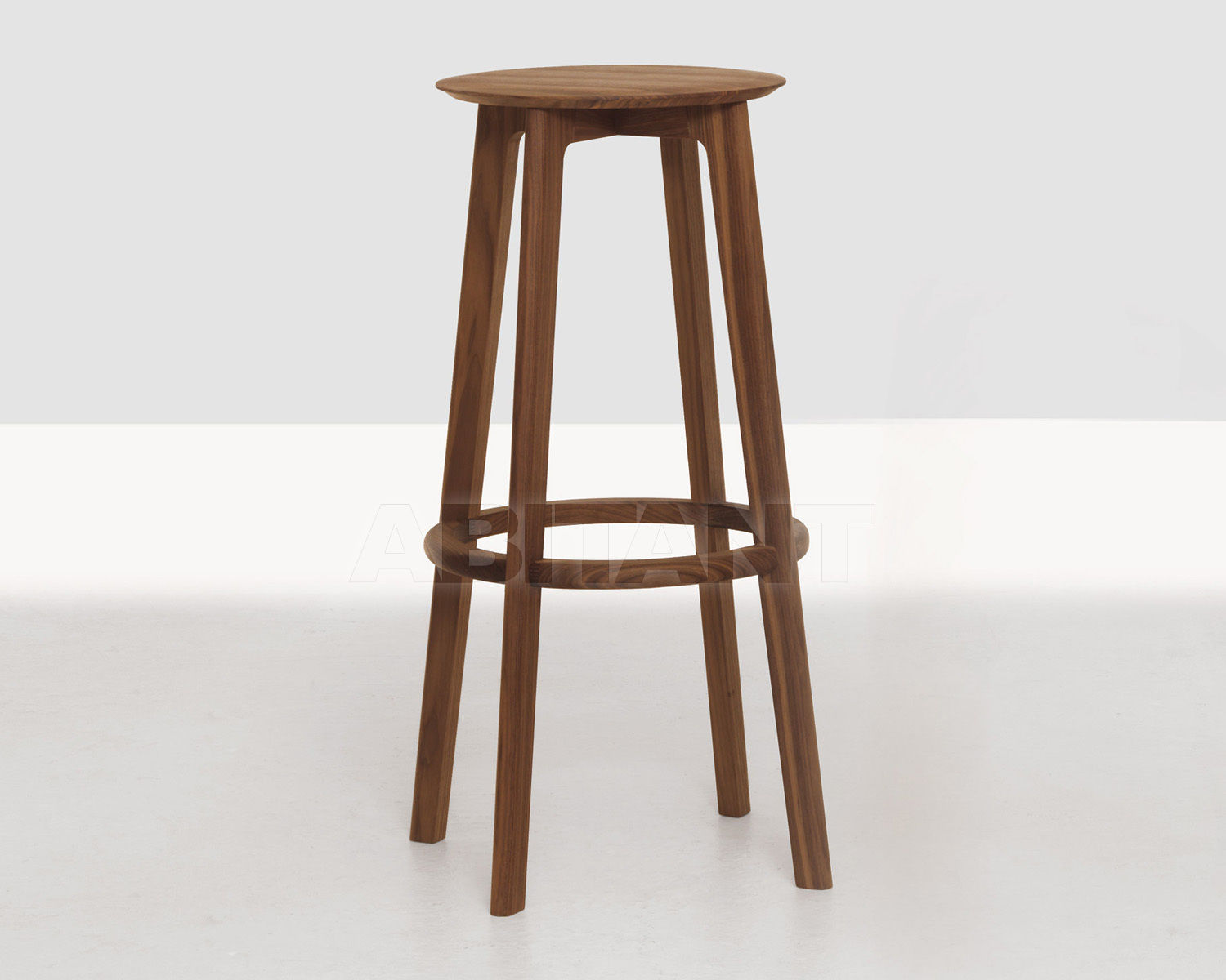 Купить Барный стул Zeitraum Moebel Stühle & Bänke 1.3 BAR Wooden seat American walnut