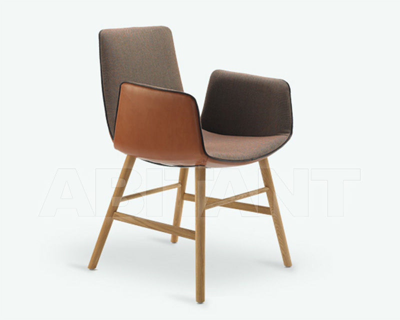 Купить Кресло Freifrau                 2016 AMELIE ARMCHAIR Holzzarge umlaufend