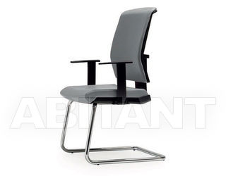 Стул с подлокотниками Quinti Chairs 752R