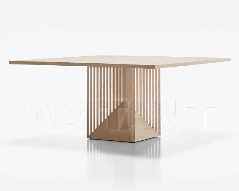 Купить Стол обеденный Maestro MDF Italia 2024 F043915