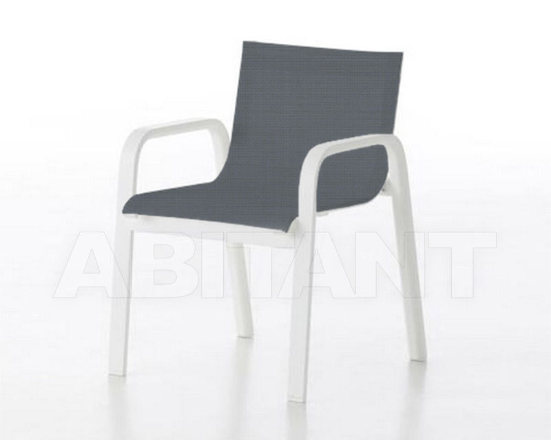 Купить Стул с подлокотниками Gandia Blasco 2015 butaca STACK Batyline silver 